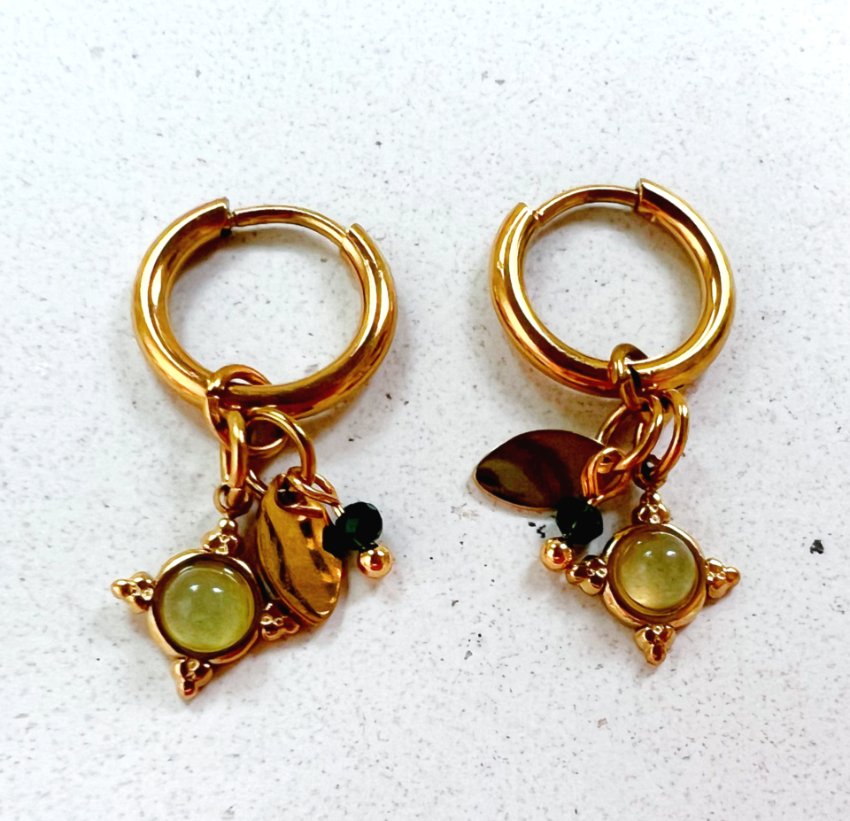 עגילי צ׳ארם קלואי