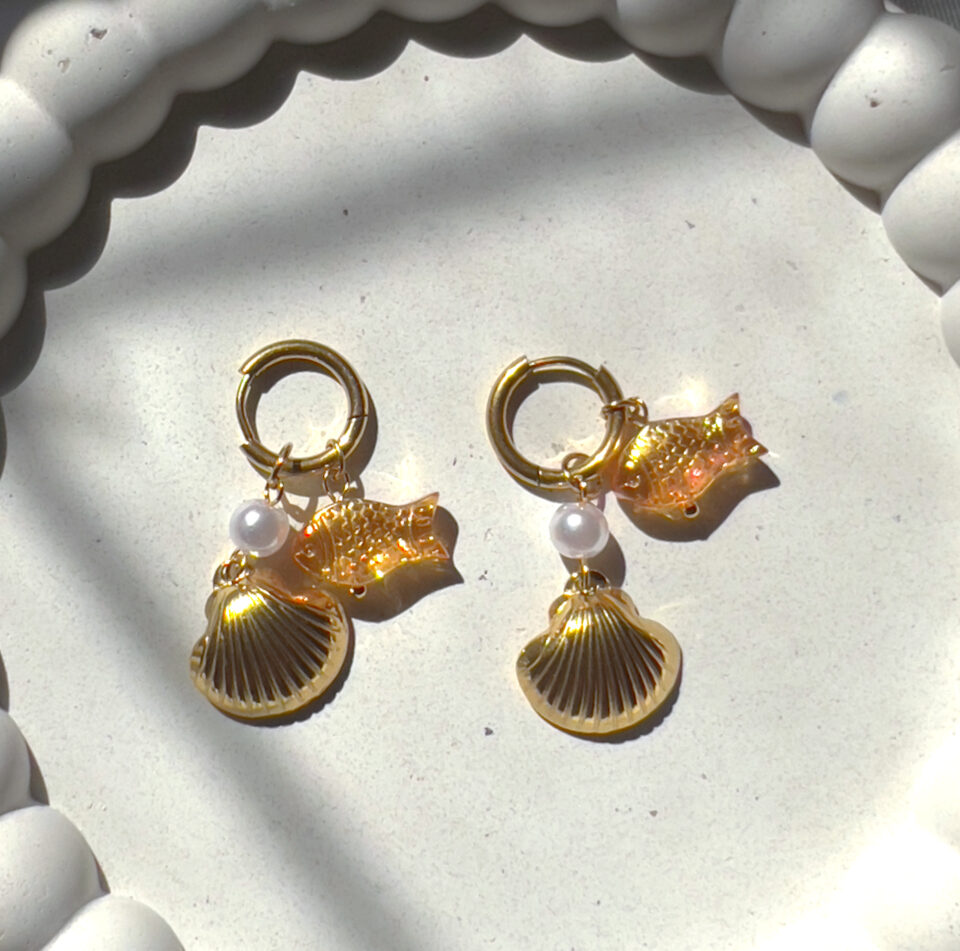 עגילי צ׳ארם אגנס